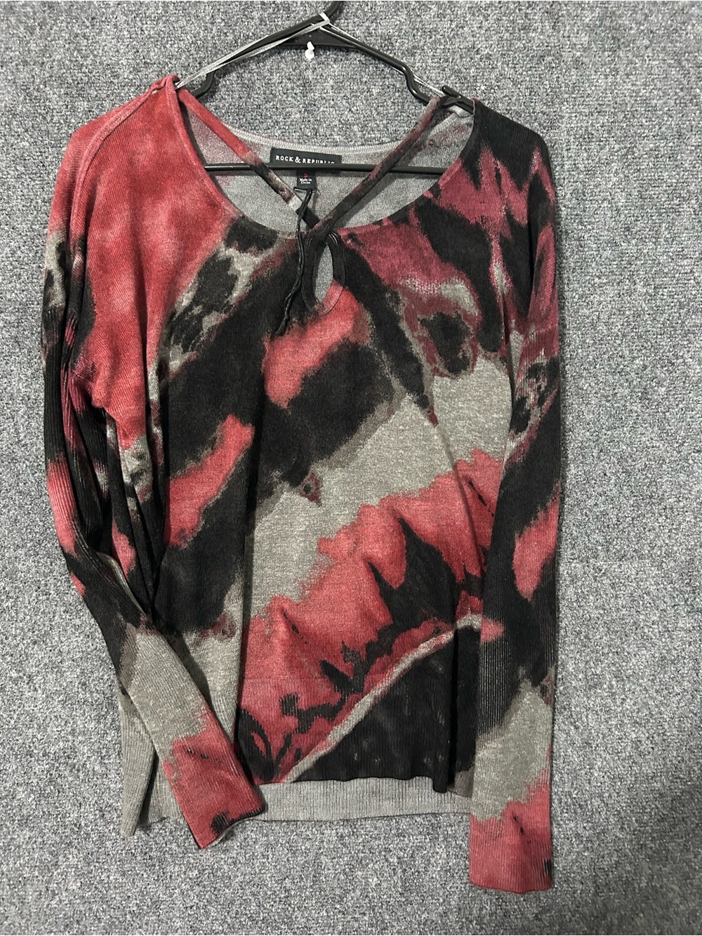 Rock & Republic Women's Red Gray and Black Tie-Dye Crewneck Sweater